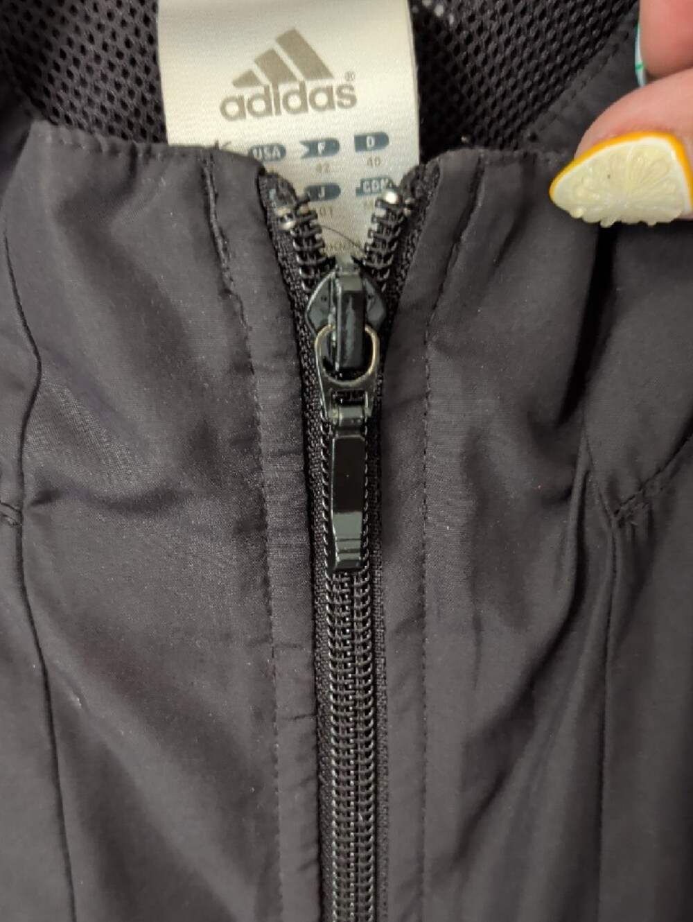 Adidas Women's Black 3-Stripe Full-Zip Lightweight Windbreaker Jacket - Picture 4 of 8